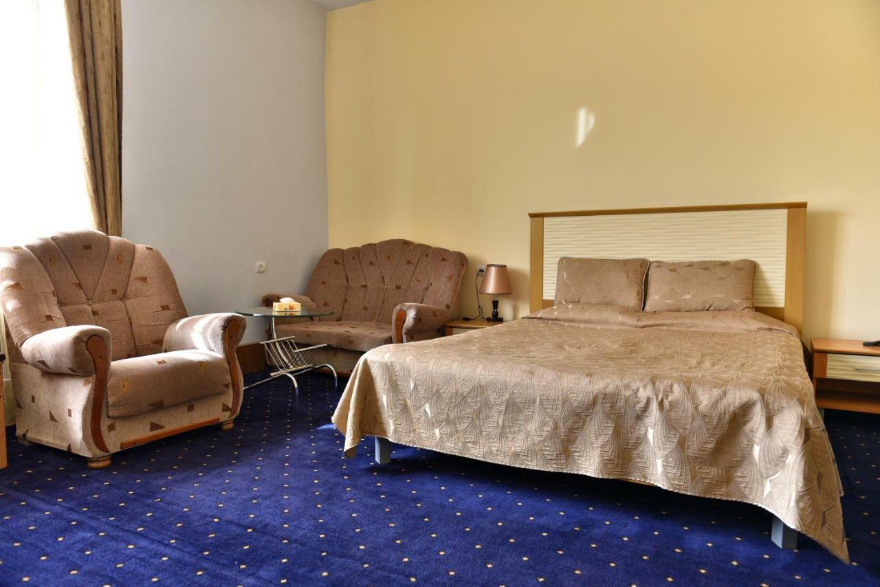 Greenwood Hotel Dilijan Exterior photo